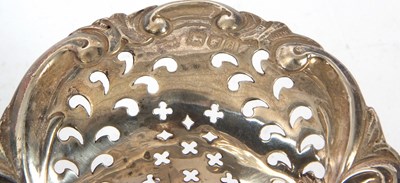 Lot 39 - Late Victorian silver bonbon dish of oval form,...