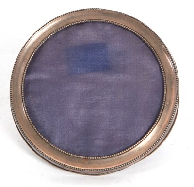Lot 116 - An early 20th Century silver photograph frame...