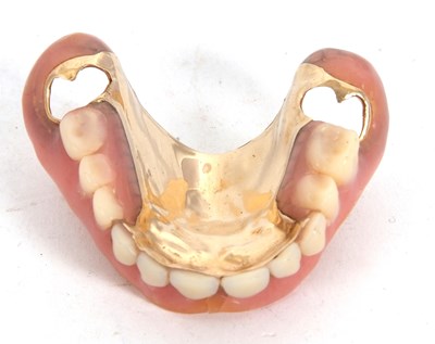 Lot 117 - A top set of vintage dentures with applied...