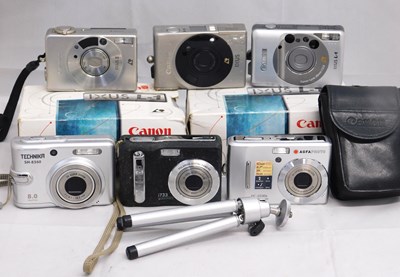 Lot 97 - A quantity of modern compact camera's: to...