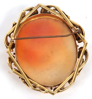 Lot 87 - A 19th century cameo brooch, the oval shell...