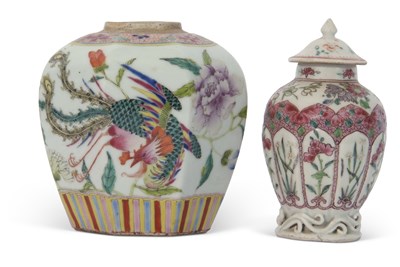 Lot 131 - 18th century Chinese porcelain tea caddy and...