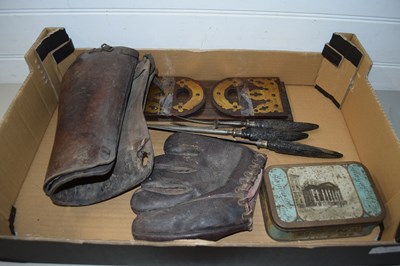 Lot 43 - MIXED BOX TO INCLUDE CARVING SET, BOOK SLIDE ETC