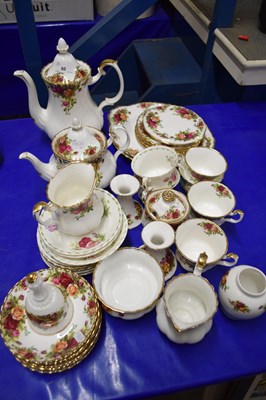 Lot 60 - QUANTITY OF ROYAL ALBERT OLD COUNTRY ROSE TEA...