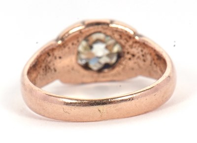 Lot 29 - A single stone diamond ring, with an old mine...