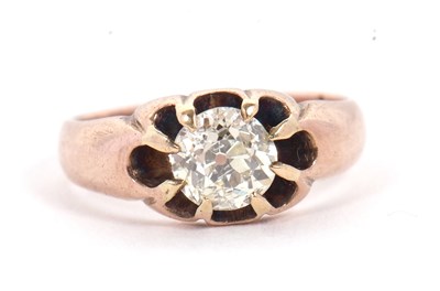 Lot 29 - A single stone diamond ring, with an old mine...