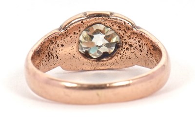 Lot 29 - A single stone diamond ring, with an old mine...
