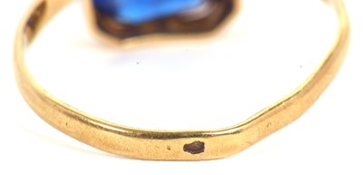 Lot 26 - A French blue paste ring, the blue paste stone...