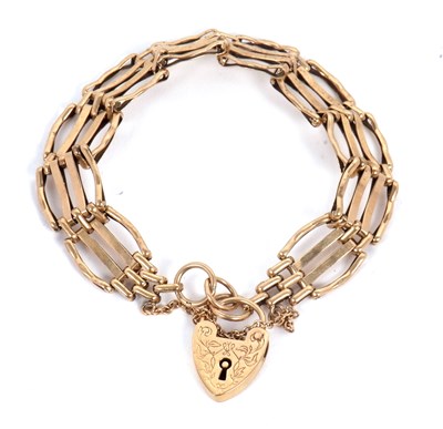 Lot 125 - A 9ct gate bracelet, each link stamped 9.375,...