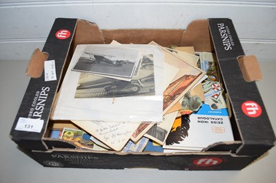 Lot 131 - BOX VARIOUS ALBUMS OF CIGARETTE CARDS AND...