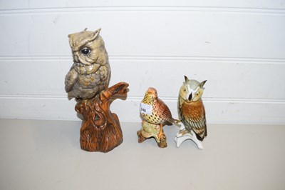 Lot 146 - MIXED LOT COMPRISING A ENS MODEL OF AN OWL, A...