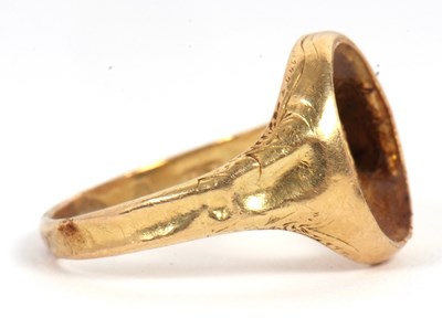 Lot 16 - A hardstone signet ring, set with a carnelian...