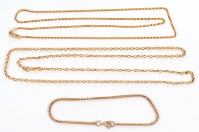 Lot 142 - Three 9ct gold chains: to include a 9ct trace...