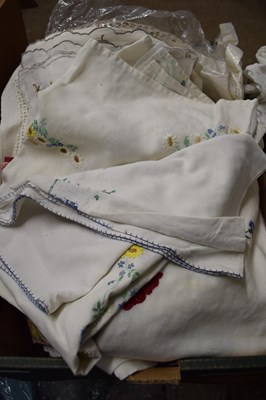 Lot 249B - ONE BOX VARIOUS TABLE CLOTHS, LINEN ETC