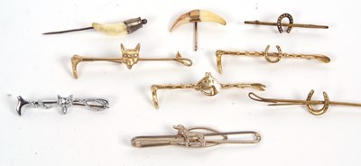 Lot 222 - A quantity of sporting brooches: to include...