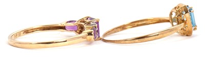 Lot 53 - Two 9ct gemset rings: to include a 9ct topaz...