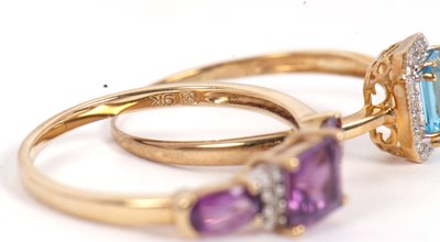 Lot 53 - Two 9ct gemset rings: to include a 9ct topaz...