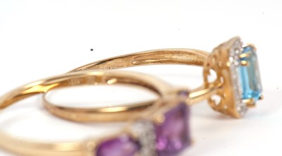 Lot 53 - Two 9ct gemset rings: to include a 9ct topaz...