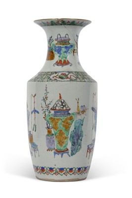 Lot 163 - Late 18th century Chinese porcelain vase,...