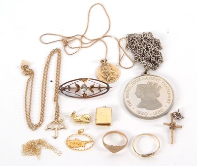 Lot 228 - A mixed lot of jewellery: to include a St...