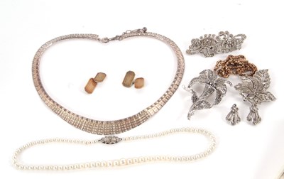 Lot 234 - A mixed lot of jewellery: to include a silver...