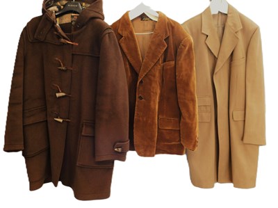 Lot 174 - A gentleman's brown duffle coat by Gloverall,...