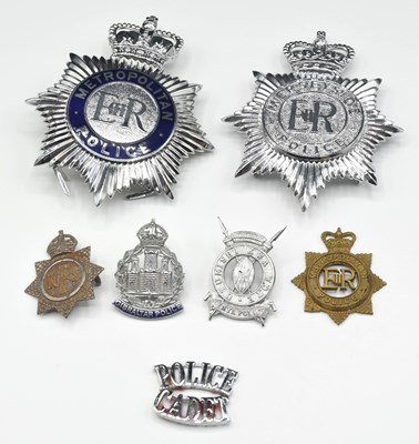 Lot 59 - ERII Metropolitan Police helmet plate together...
