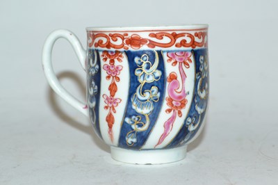 Lot 349 - An 18th Century Worcester porcelain cup in the...