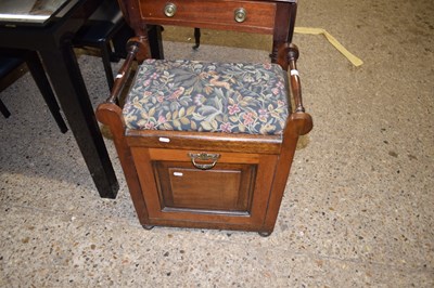 Lot 383 - PIANO STOOL