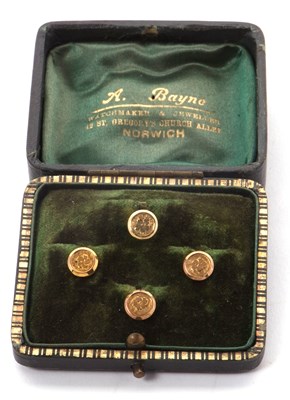 Lot 174 - A 9ct gentleman's dress set, comprised of...