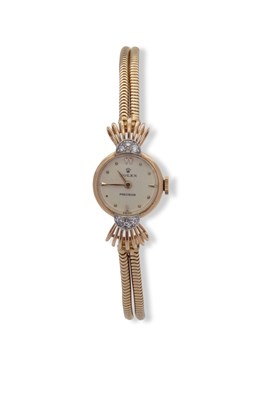 Lot 368 - Ladies third/fourth quarter of 20th century...