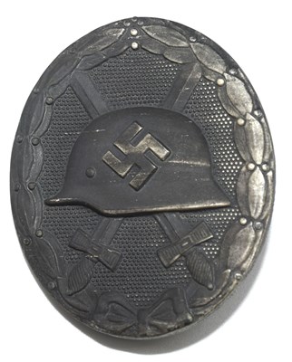 Lot 19 - Second World War, Third Reich, Wound badge in...