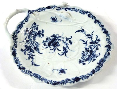 Lot 332 - An 18th Century Worcester Blind Earl plate...
