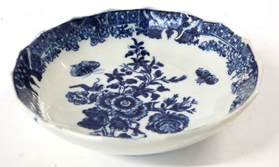 Lot 357 - A rare Lowestoft porcelain dish with shaped...