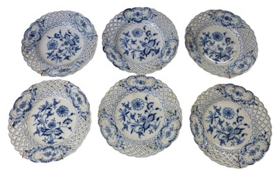 Lot 369 - Group of six small Meissen onion pattern...