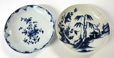 Lot 370 - A Worcester porcelain saucer circa 1760 in the...