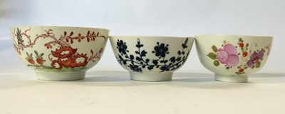 Lot 378 - A group of three bowls including a Lowestoft...