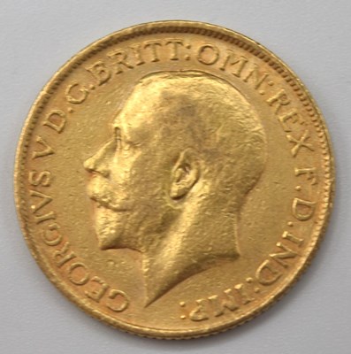 Lot 152 - 1915 GRV full gold sovereign