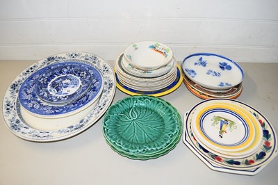 Lot 46 - MIXED LOT VARIOUS DECORATED PLATES AND BOWLS...
