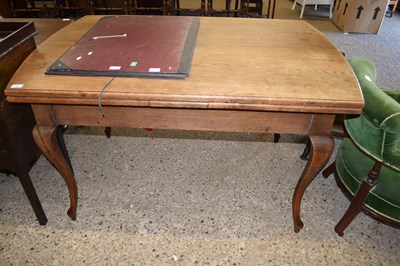 Lot 392 - LATE 19TH CENTURY CONTINENTAL OAK DRAW LEAF...