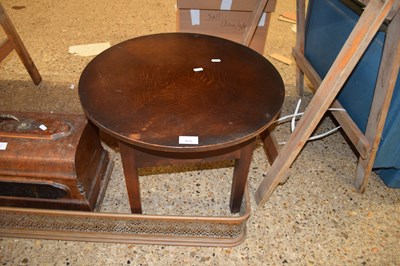 Lot 404 - CIRCULAR FLIP-TOP SEWING TABLE