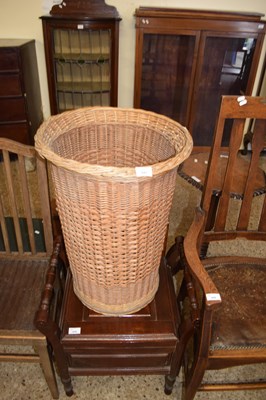 Lot 441 - CIRCULAR WICKER BASKET