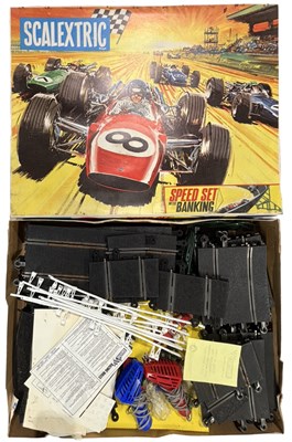 Lot 308 - A Scalextric 11E racing set (unchecked for...