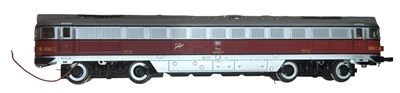 Lot 74 - A Talgo 00 gauge engine and 2-part coaches