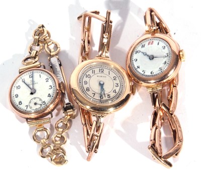 Lot 271 - Selection of three 9ct gold ladies wrist...