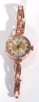 Lot 272 - First quarter of 20th century ladies 9ct gold...
