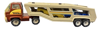 Lot 252 - A vintage pressed steel Tonka car transporter,...