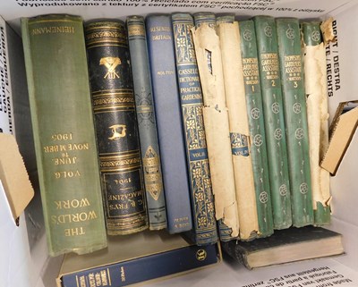 Lot 567 - Two boxes: mixed