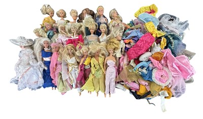 Lot 359 - A group of various vintage Barbie and Sindy...