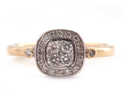 Lot 36 - An 18ct diamond ring, the central panel set...